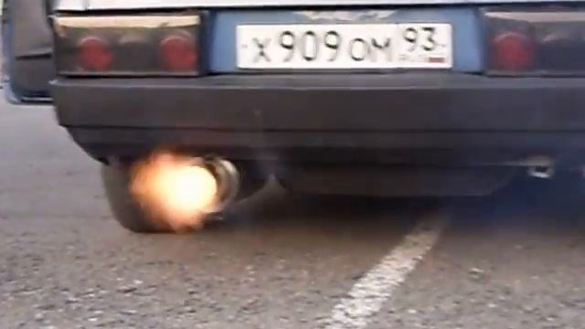 Огонь из глушителя. The fire from muffler смотреть онлайн