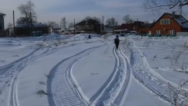 Самый Маленький Снегоход. Дети 6лет.по насту. смотреть онлайн