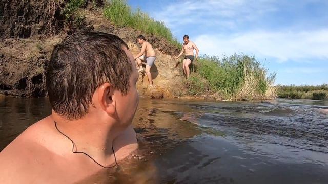 Купальный сезон открыт, на Кубинской даче. Рыбалка на реке Тобол смотреть онлайн