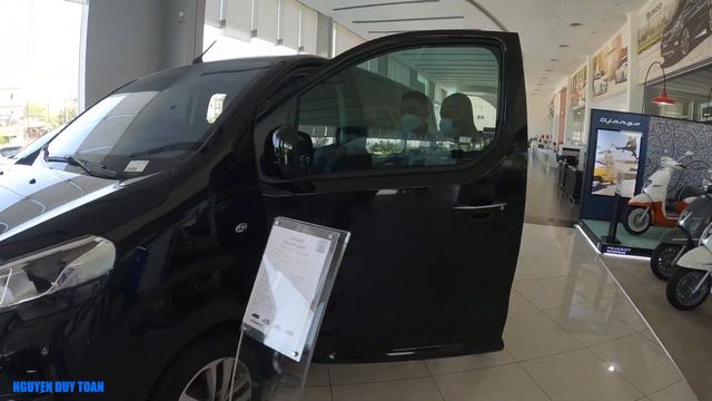 Peugeot Traveller 2021