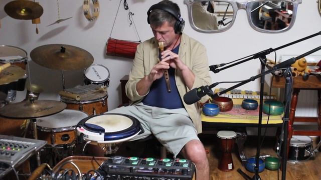 Jurij Nikelský #improvisation 17 #duduk #hulusi #live #looping #boss RC 505 #ethnic #music #prague смотреть онлайн