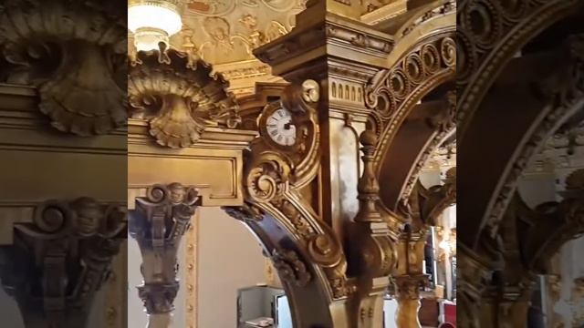 Самое красивое кафе в Будапеште смотреть онлайн