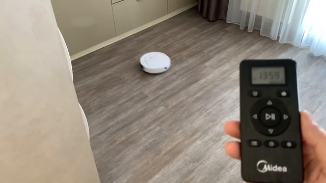 САМЫЙ ДЕШЕВЫЙ И ПОПУЛЯРНЫЙ МОЩНЫЙ РОБОТ ПЫЛЕСОС ЗА 100$ Midea смотреть онлайн