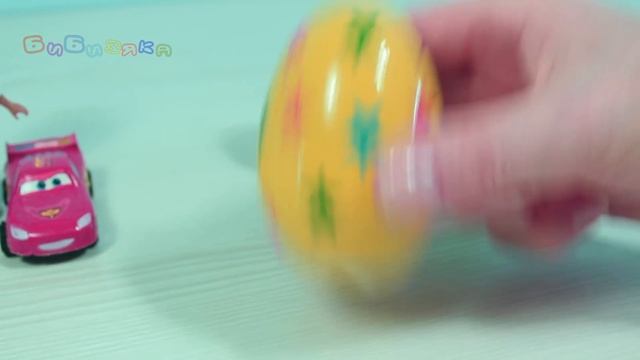 Доктор Плюшева и Сюрпризы Игрушки из мультиков Учим цвета Doc McStuffin Surprise Eggs смотреть онлайн