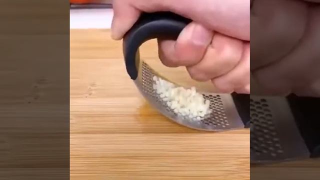 Espremedor Triturador de Alho em INOX - Manual смотреть онлайн