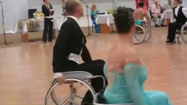 Танцы на колясках. Кузин Николай-Шепелева Снежана смотреть онлайн