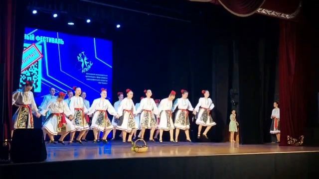 Танец "Молдавская сюита" Образцовый хореографический ансамбль Антре 19.11.22 г Краснодар смотреть онлайн