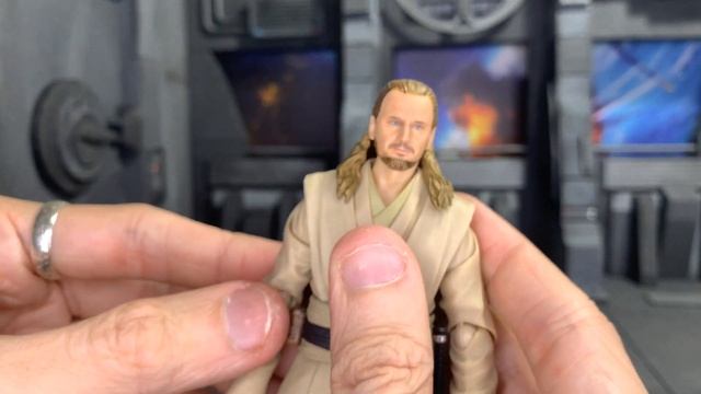 S.H Figuarts Qui-Gon Jinn Figure Review [Throwback Thursday] смотреть онлайн