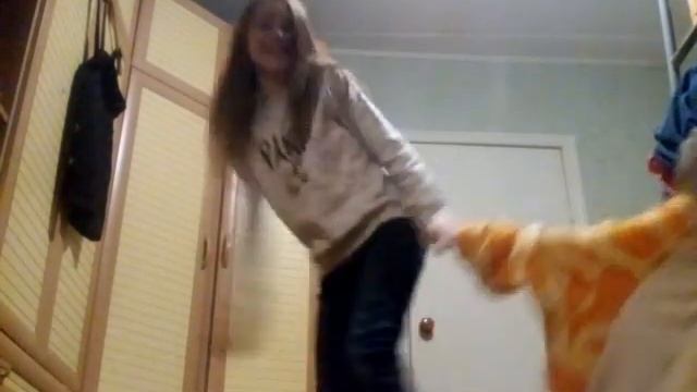 ЙОГА ЧЕЛЛЕНДЖ С СЕСТРОЙ :))) смотреть онлайн