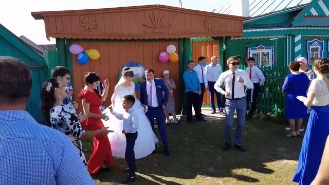 Деревенская Свадьба . Бул уземә генә . Как танцуют на татарской свадьбе. смотреть онлайн