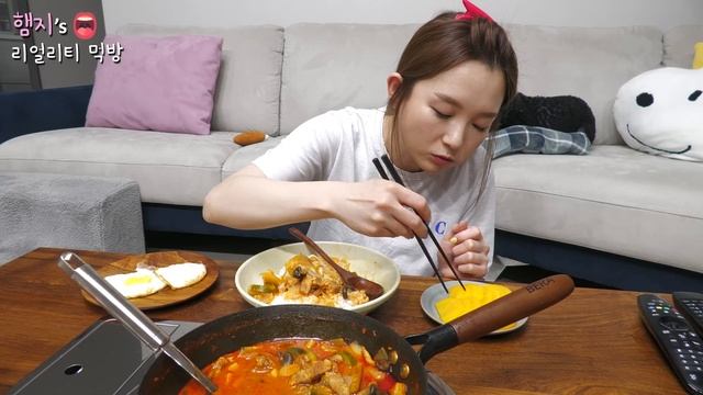 리얼먹방:) 밥도둑 고추장찌개는 너무 맛있어? ★ 계란후라이는 못참지~!! ㅣGochujang-jjigaeㅣREAL SOUNDㅣASMR MUKBANGㅣ