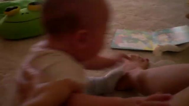 малыш в гневе.MOV смотреть онлайн