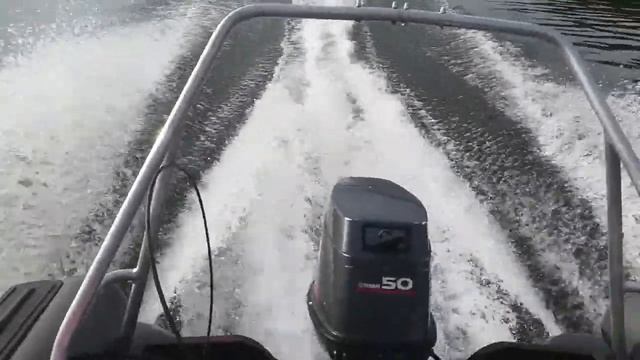 Река Ангара,лодка Стриж Джет 480 Ямаха 50H,винт 13 шаг,загрузка 800кг,скорость 38-40 км в час. смотреть онлайн