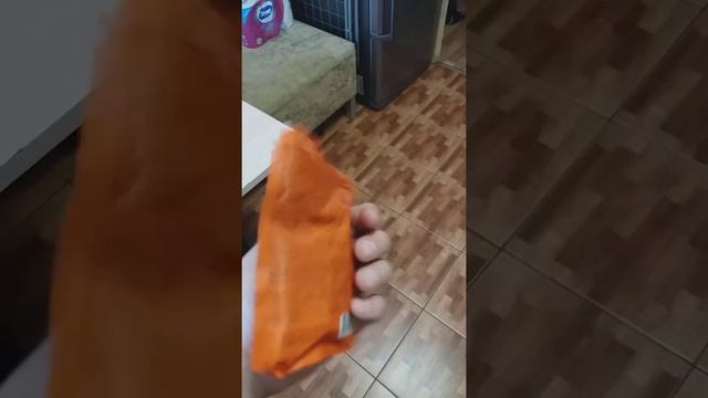 Можно ли кормить собаку кошачьим кормом? И будет ли она его есть? смотреть онлайн