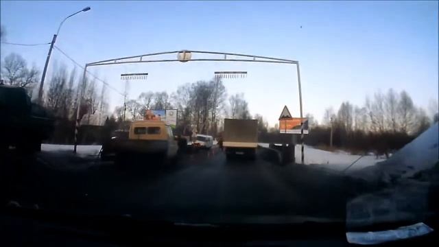 Ремонт дороги под Железнодорожным путепроводом между г. Пушкин и г.Павловск смотреть онлайн