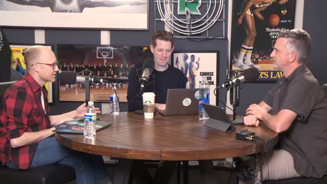 ‘The Shining’ With Bill Simmons, Sean Fennessey, and Chris Ryan | The Rewatchables смотреть онлайн