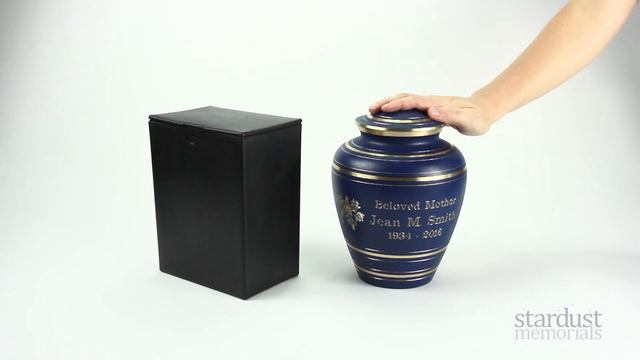 How to Fill An Urn | by Stardust Memorials смотреть онлайн