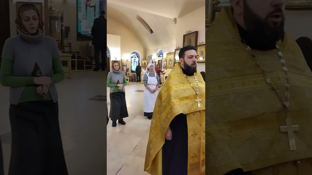 Молимся у мощей старицы Матроны Московской каждую неделю в нашем храме. высылайте имена! смотреть онлайн