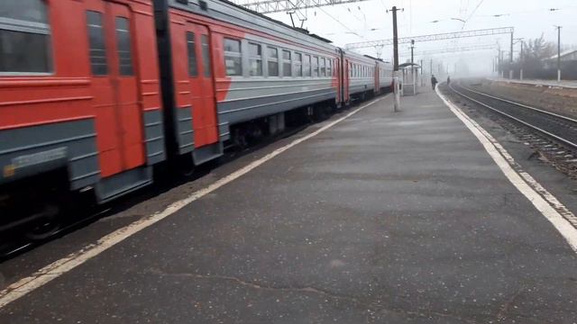 Электрпоезд ЭР2Р-7015. Станция Карабаново БМО ж/д. смотреть онлайн