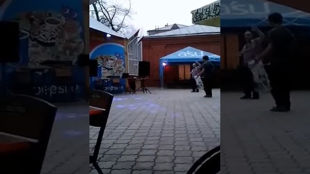 ТАНЦЕВАЛЬНЫЙ БАТЛ В ПЕТРОПАВЛОВСКЕ! УЛИЧНЫЙ ДЕНСЕР! ПАТИМЕЙКЕР! смотреть онлайн