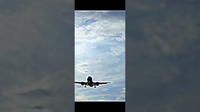 меня чуть самолёт не сбил😯