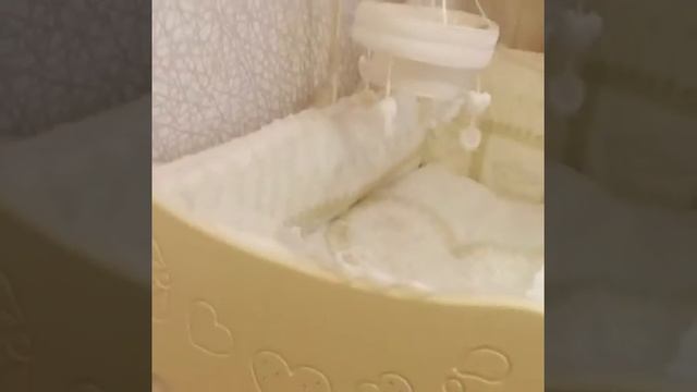 #А : Выписка из роддома. Встречают дома . смотреть онлайн