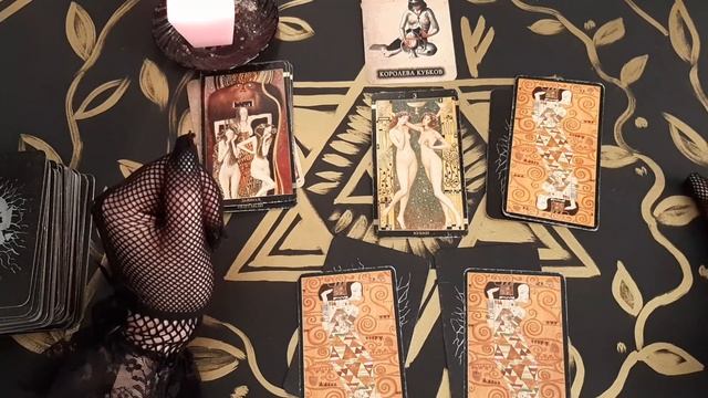 ГАДАНИЕ НА ТАРО. ПОДРУГА, ЕЕ ОТНОШЕНИЕ К ВАМ смотреть онлайн