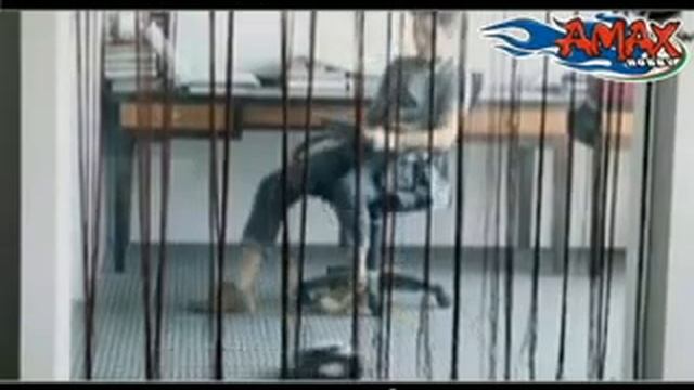 rm-045287 APP-Controlled Wireless I-Spy Tank with Moving Camera смотреть онлайн