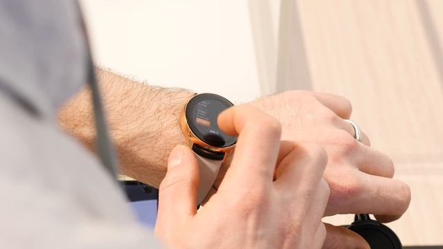 Galaxy Watch Active impressions: The Samsung smartwatch for normals? смотреть онлайн