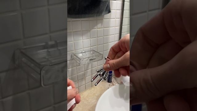 С таким держателем мыла как-то даже хочется лишний раз помыть руки ?