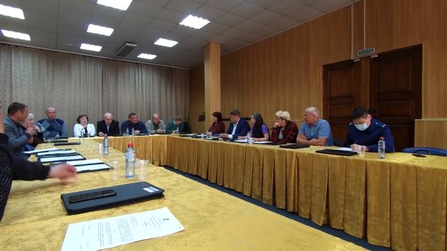 Чунская районная Дума. Как вы смеете так разговаривать с мэром! смотреть онлайн