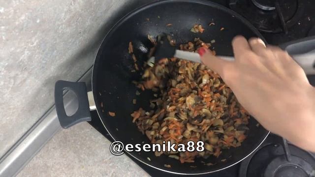 Сливночно-сырный суп с грибами смотреть онлайн