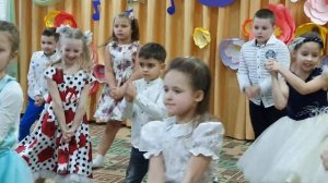 Танец "До Ре Ми" в детском саду