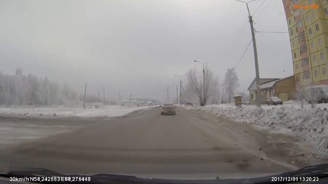 FILE1441 Тобольск еду с обеда на работу ч 1 тойота едет неровно, парень на 13 той едет по встречк смотреть онлайн