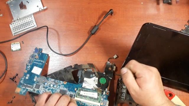 HP Mini 110-3100er Laptop does not turn on. Recovery bios. Problem with the BIOS.Laptop black scree смотреть онлайн