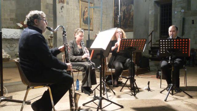 A.m.e.n.a. in concerto: Béla Bartòk, román népi táncok (danze popolari rumene) смотреть онлайн
