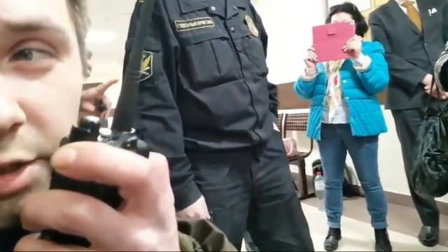 БеЗпредел в суде за красный флаг СССР...Давайте поможем СОРАТНИКУ ?!... смотреть онлайн
