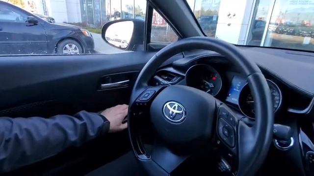 2018 Toyota C-HR XLE Premium with Push Button Start! Stock #35980A смотреть онлайн