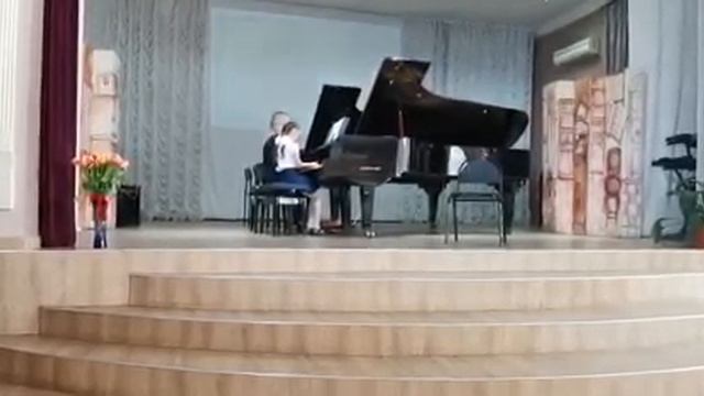 Л.Савельев Песня кота Леопольда.Саяпина Ангелина-Лоншакова Полина. смотреть онлайн