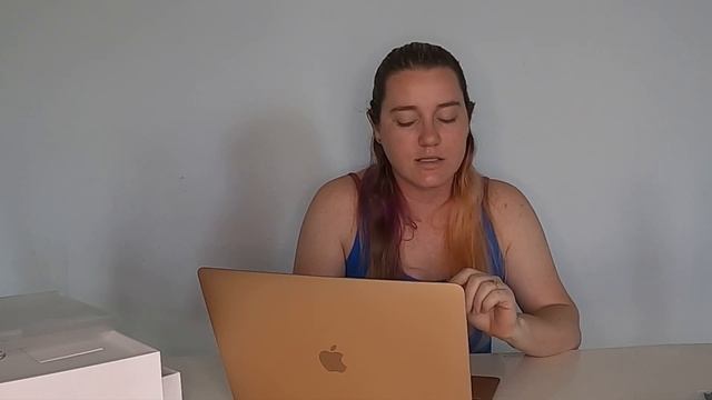 APPLE MACBOOK AIR 13.3 GOLD UNBOXING | Q&A VIDEO смотреть онлайн