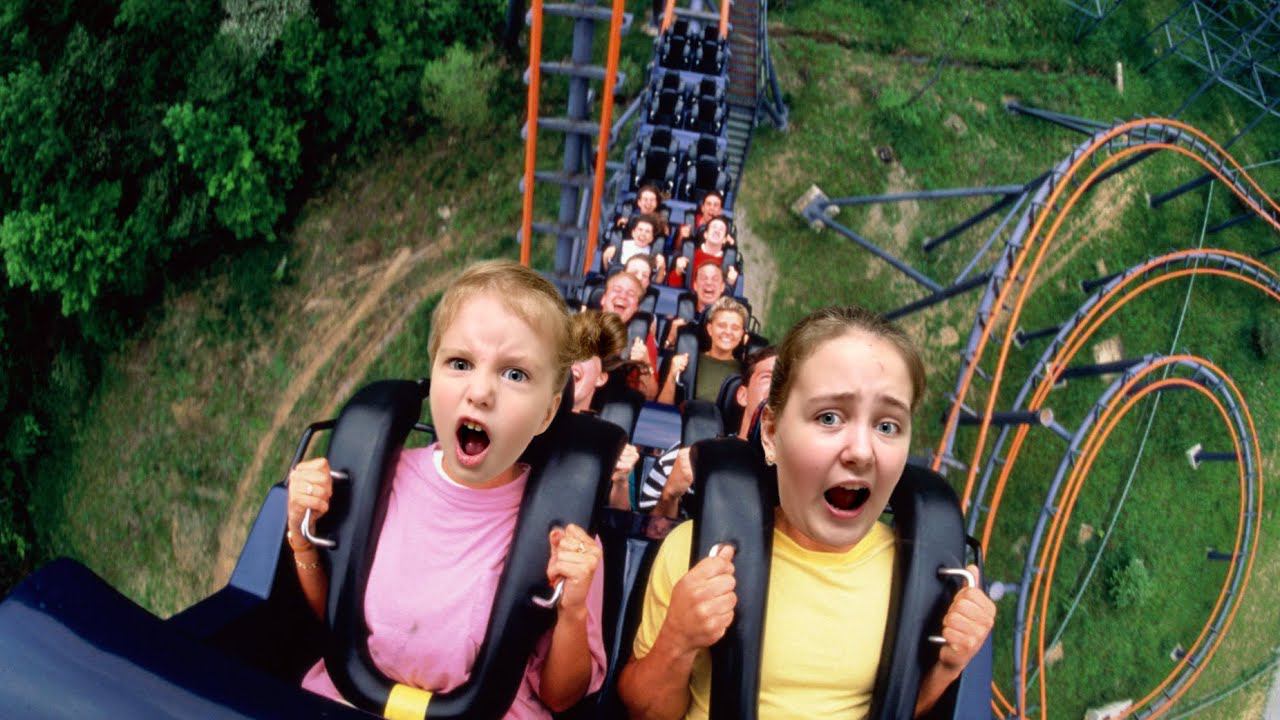 Ангелишка Мышка на АМЕРИКАНСКИХ ГОРКАХ??? Влог Семейный парк развлечений! Аттракционы, Батуты, Тир. смотреть онлайн