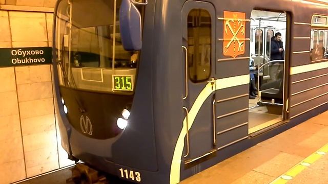 Электропоезд 81-717 номерной 315 прибывает на ст.метро Обухово смотреть онлайн