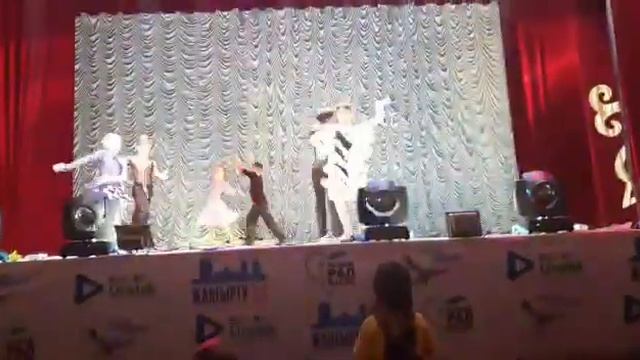 На отчетном концерте связка самбы. 18.01.20 смотреть онлайн