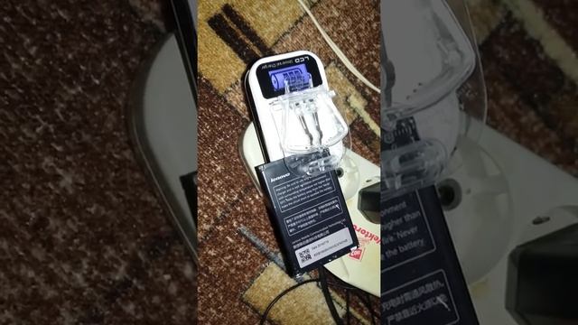 Лягушка для зарядки аккумулятора для телефона(1) смотреть онлайн