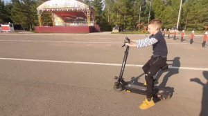 Катаемся на электросамокате