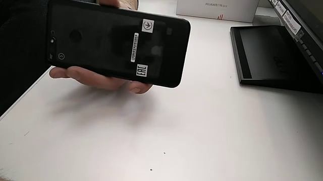 Обзор HUAWEI Y6 2019 отличии от кункурентов смотреть онлайн