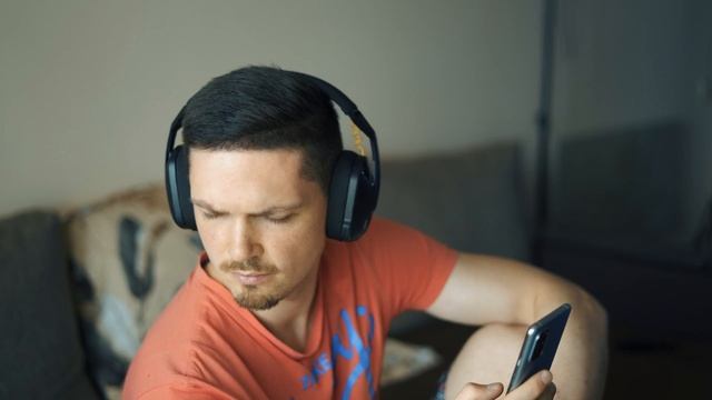 Logitech G435 круче чем G733! Беспроводные наушники на все случаи жизни! | Опыт использования смотреть онлайн