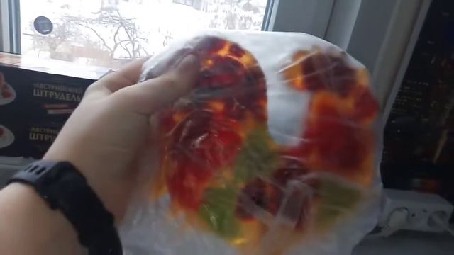 Что мне подарить на 23 февраля смотреть онлайн