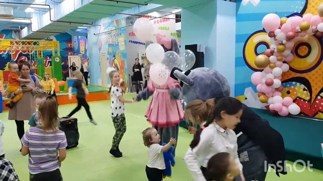 Birthday party - Part 3 смотреть онлайн