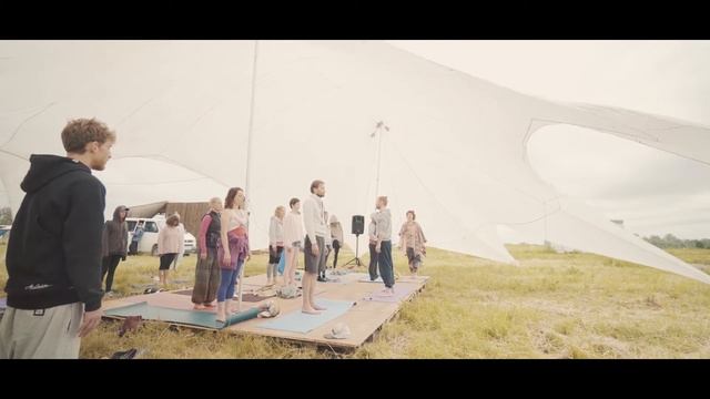 День йоги в Vanberry Village 21.06.2020г смотреть онлайн